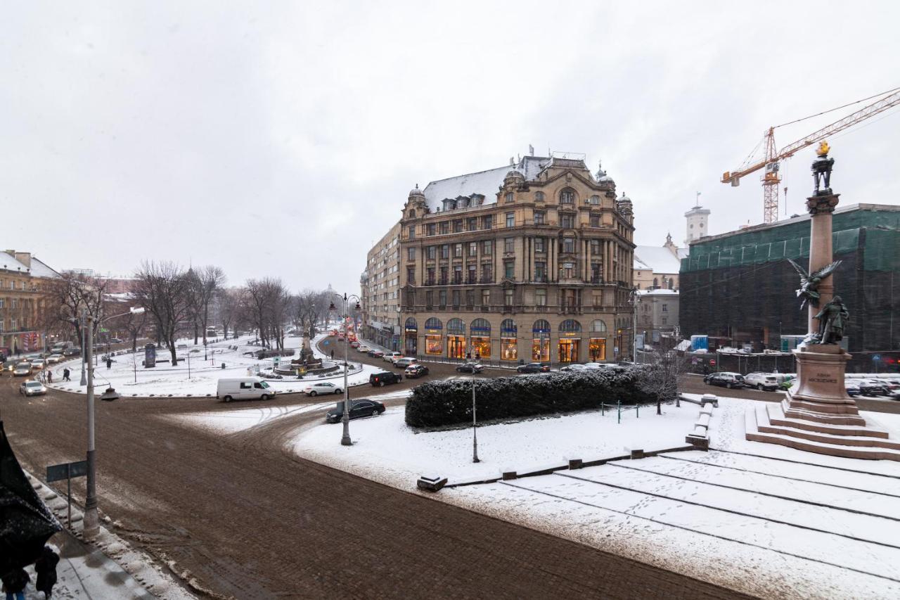 Romari Площа Міцкевича リヴィウ エクステリア 写真